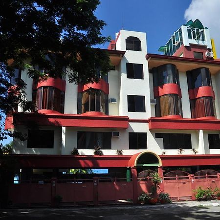 Отель White Mansion Davao Экстерьер фото